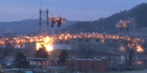 Demolice visutého mostu