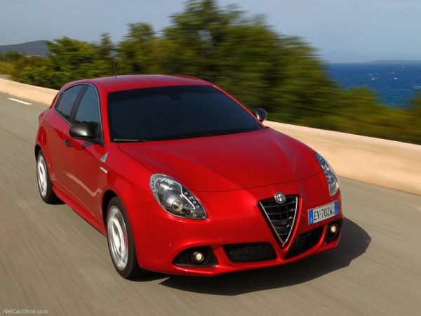 Alfa_Romeo-Giulietta_Quadrifoglio_Verde_2014_800x600_wallpaper_0f