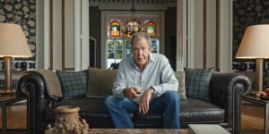 Jeremy Clarkson natočil reklamu pro Amazon TV, a jak jinak si v ní nezapomněl utahovat z BBC