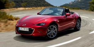 Nová Mazda MX-5 je autem roku 2016