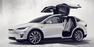 Tesla Model X bude ještě levnější, jaká bude její cena?
