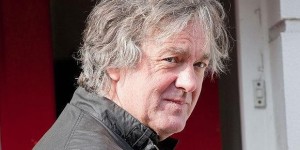 Kterak James May dostal pokutu za rychlou jízdu po tom co si koupil novou motorku
