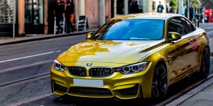 Silná a pěkná auta jsou pro chlapy, kteří hrají poker, protože umí zachovat pokerovou tvář